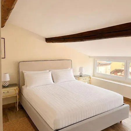 Bed & Breakfast Dimora Delle Camelie - Historic & 3*