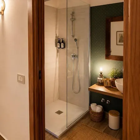 Dimora Delle Camelie - Historic & Bed & Breakfast Caserta